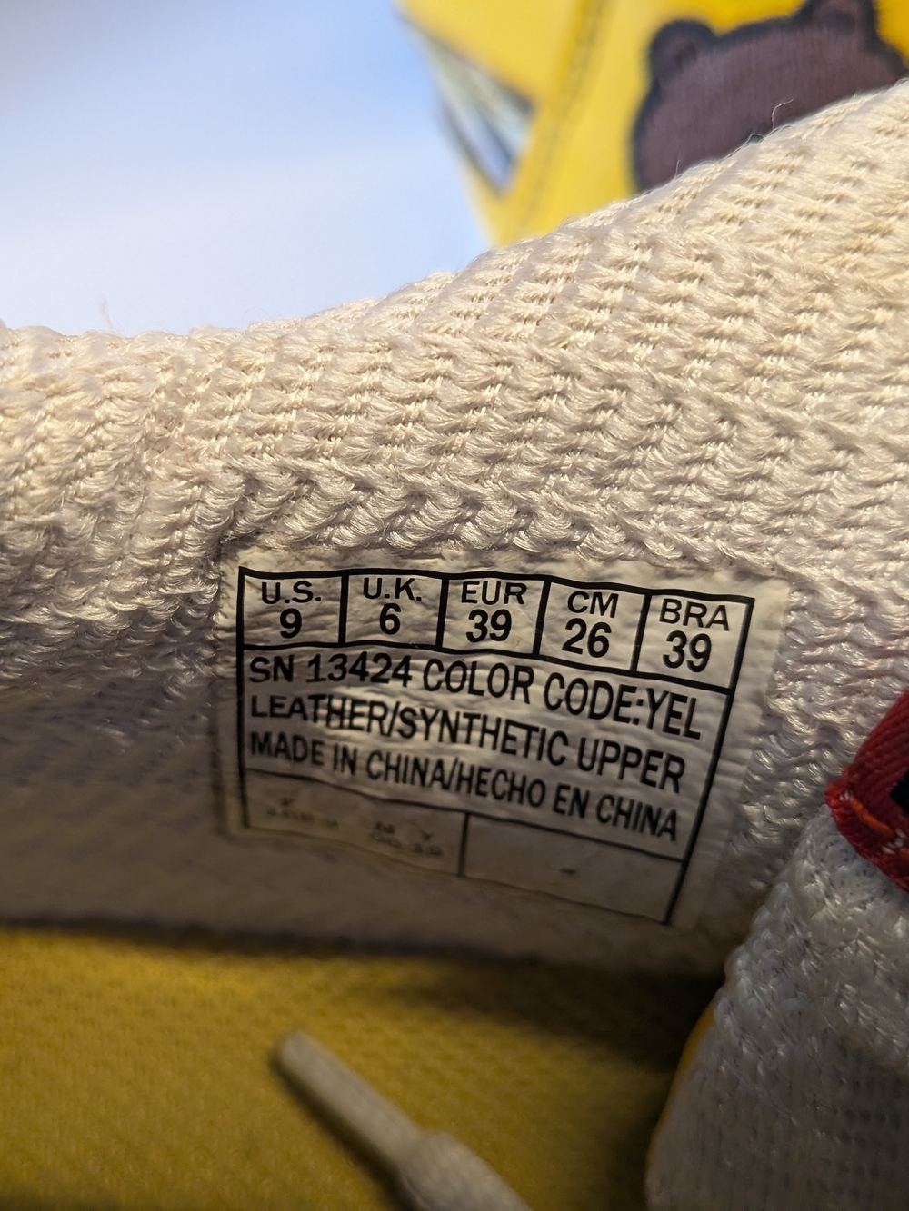 Skechers x LINE FRIENDS Energy Yellow Sneakers Women’s Size 9 Chunky Retro Shoes - Picture 5 of 7